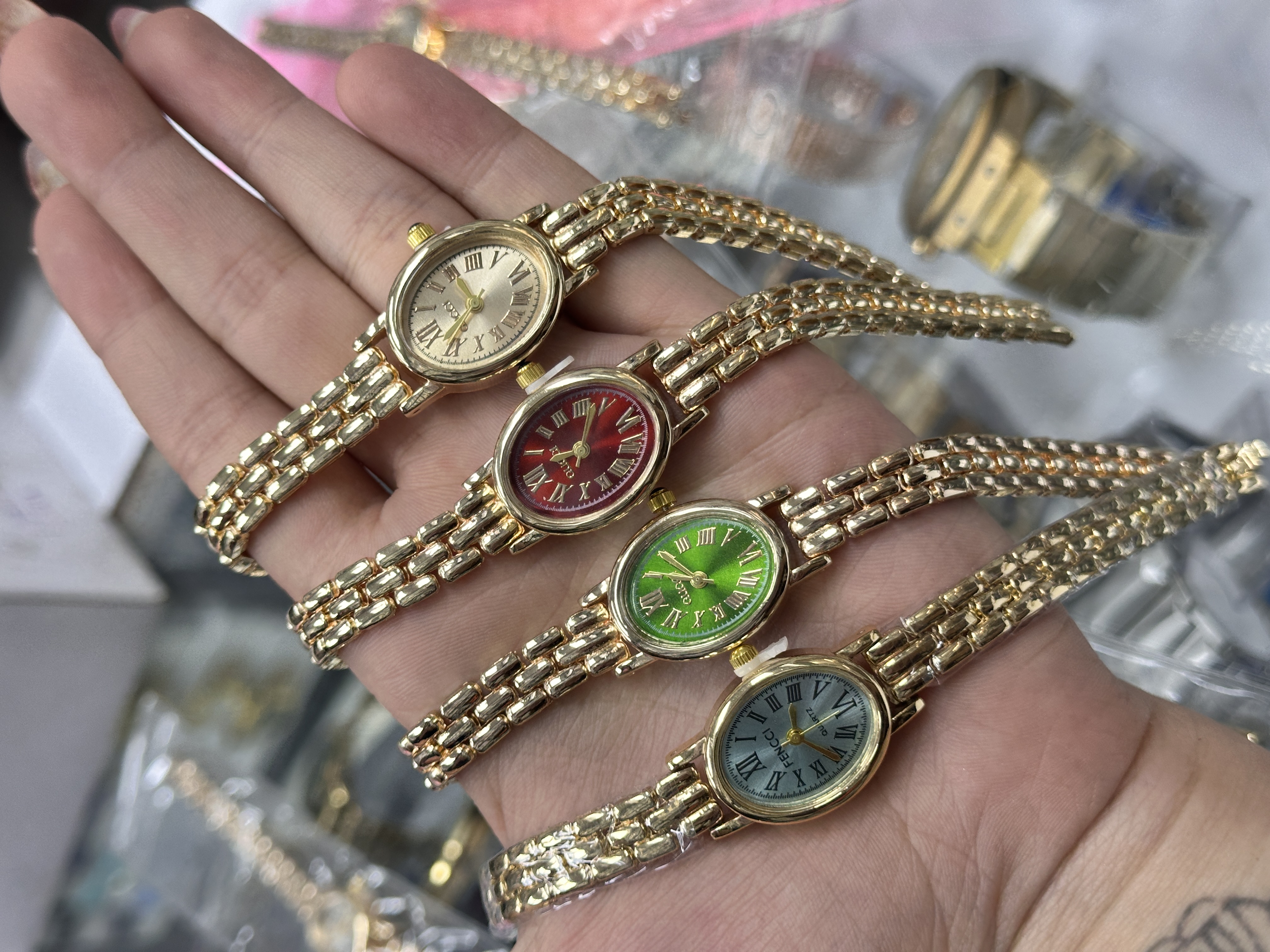 ساعت مینیمال دخترونه گوچی